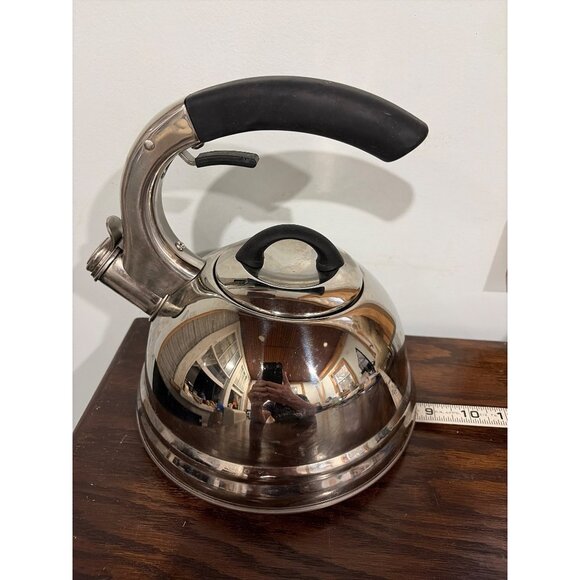 VTG Betty Crocker 2.7Qt Stainless Steel Whistling Tea Kettle With Black Handle - Picture 2 of 9